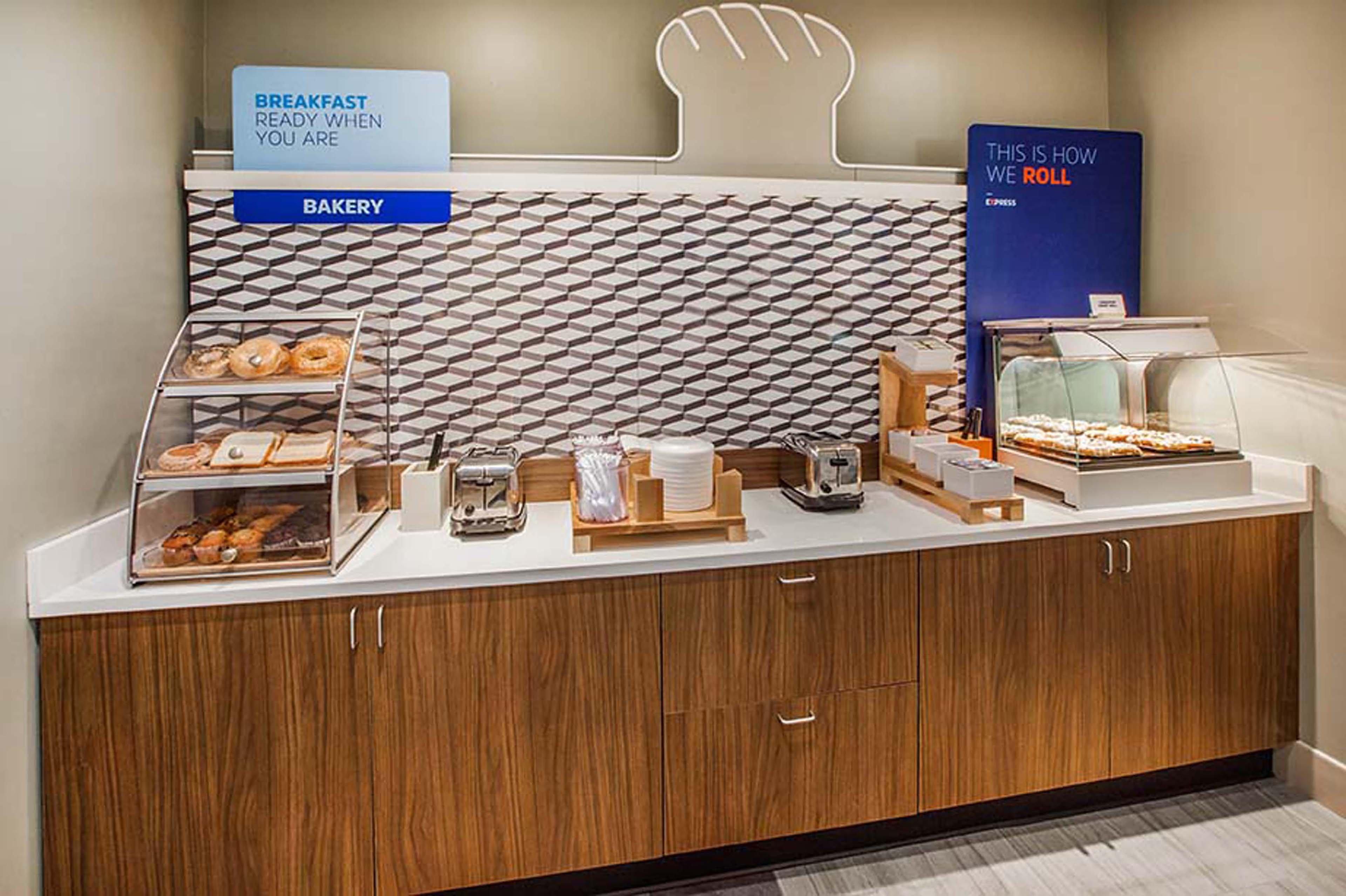 Holiday Inn Express & Suites Detroit - Novi By Ihg Dış mekan fotoğraf