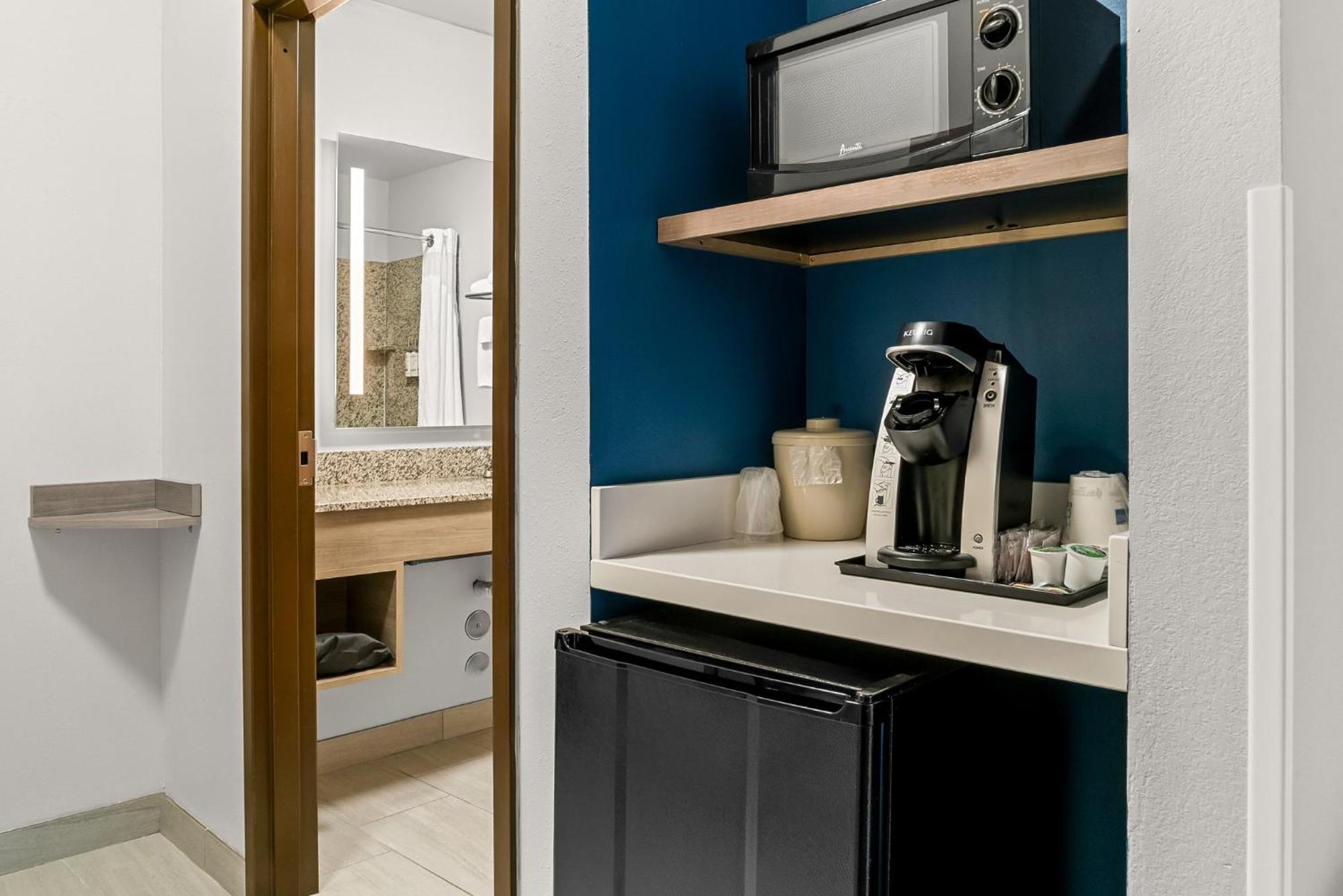 Holiday Inn Express & Suites Detroit - Novi By Ihg Dış mekan fotoğraf
