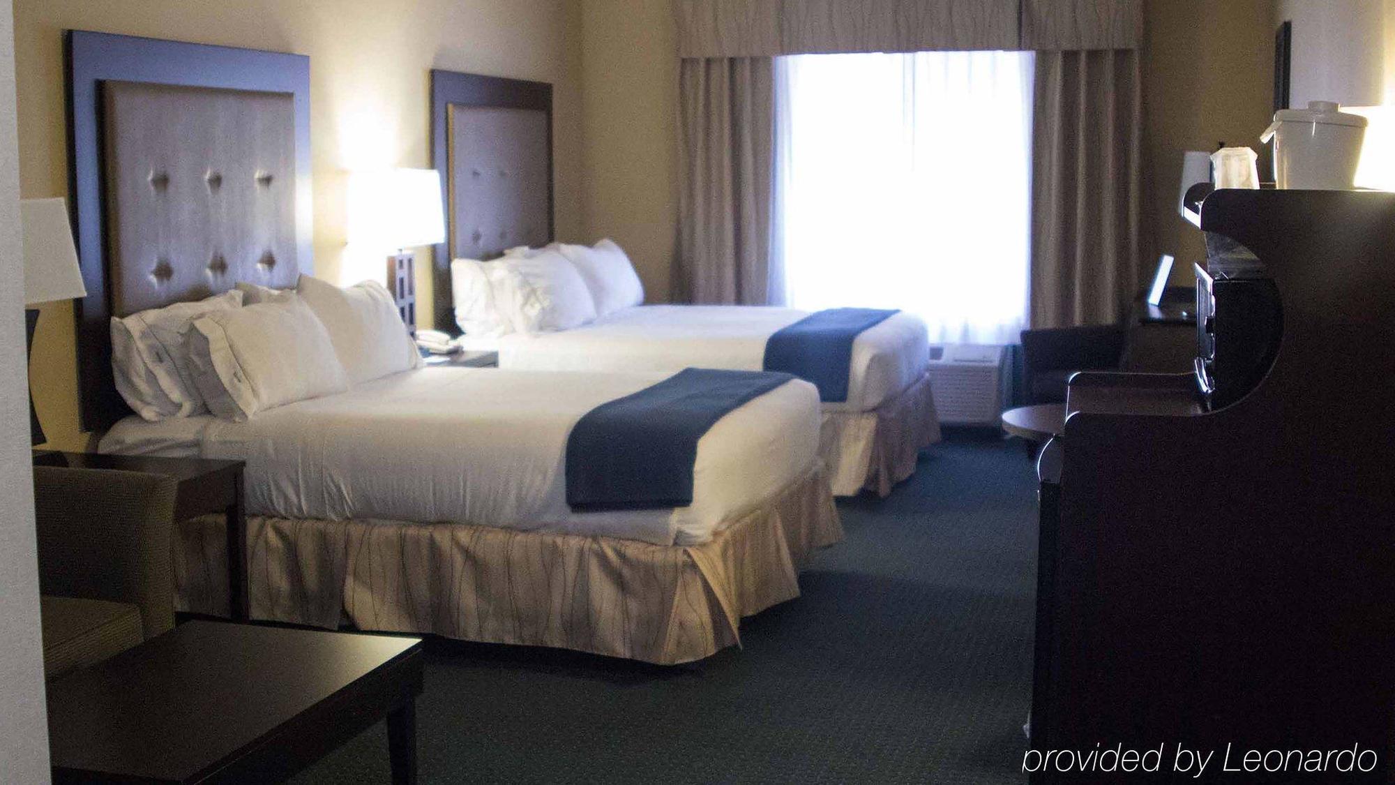 Holiday Inn Express & Suites Detroit - Novi By Ihg Dış mekan fotoğraf